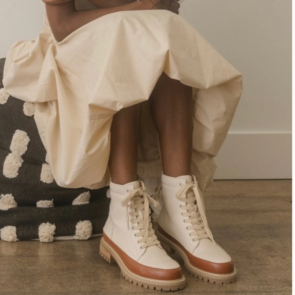 Oasis Society Alissa Modern Hiking Boots - Picture 2 of 11